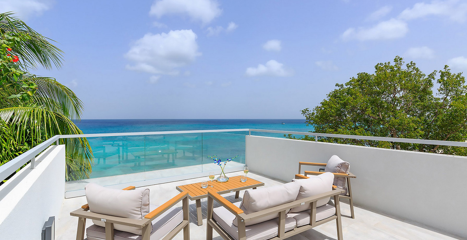 Imagine Villa, Beach